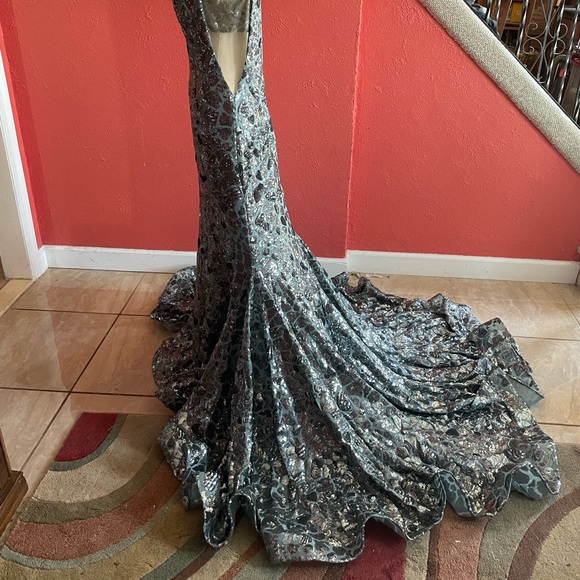 Jovani teal gown with train - Picture 5 of 12